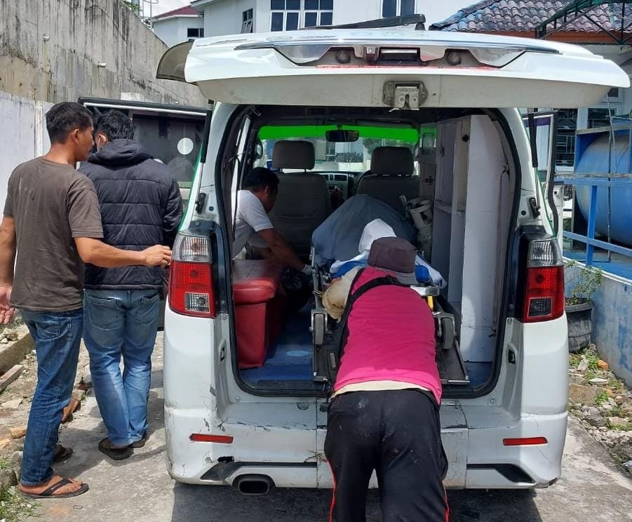 Polsek Parapat Evakuasi Temuan Mayat di Perladangan Kopi Komplek Girsang Satu