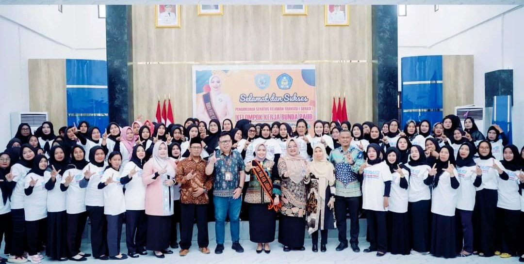 Keren, Bunda PAUD Labuhanbatu Kukuhkan 100 Relawan Transisi PAUD ke SD Pertama di Indonesia