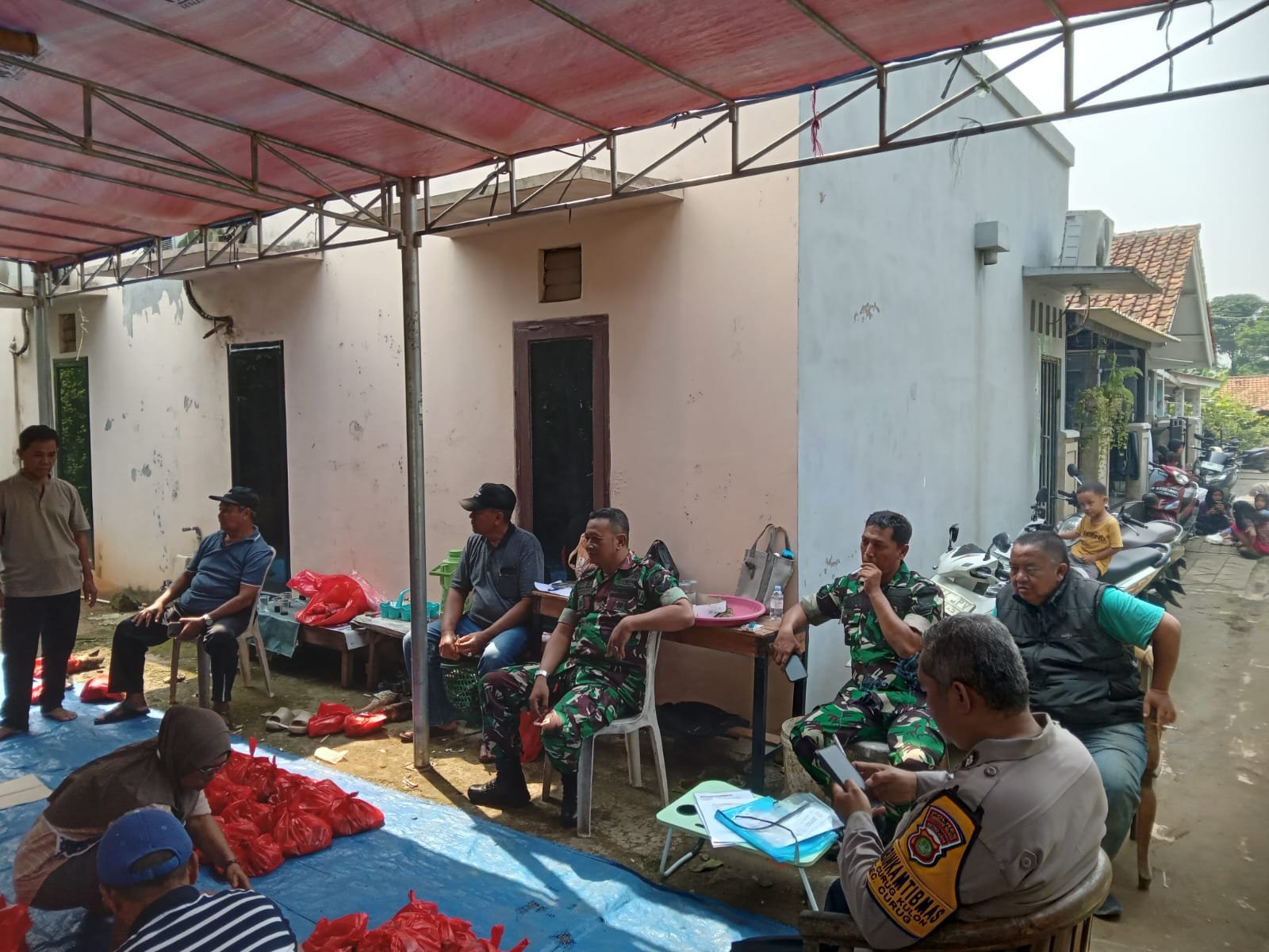 TNI Monitoring Penyembelihan Hewan Qurban di Wilayah Binaan