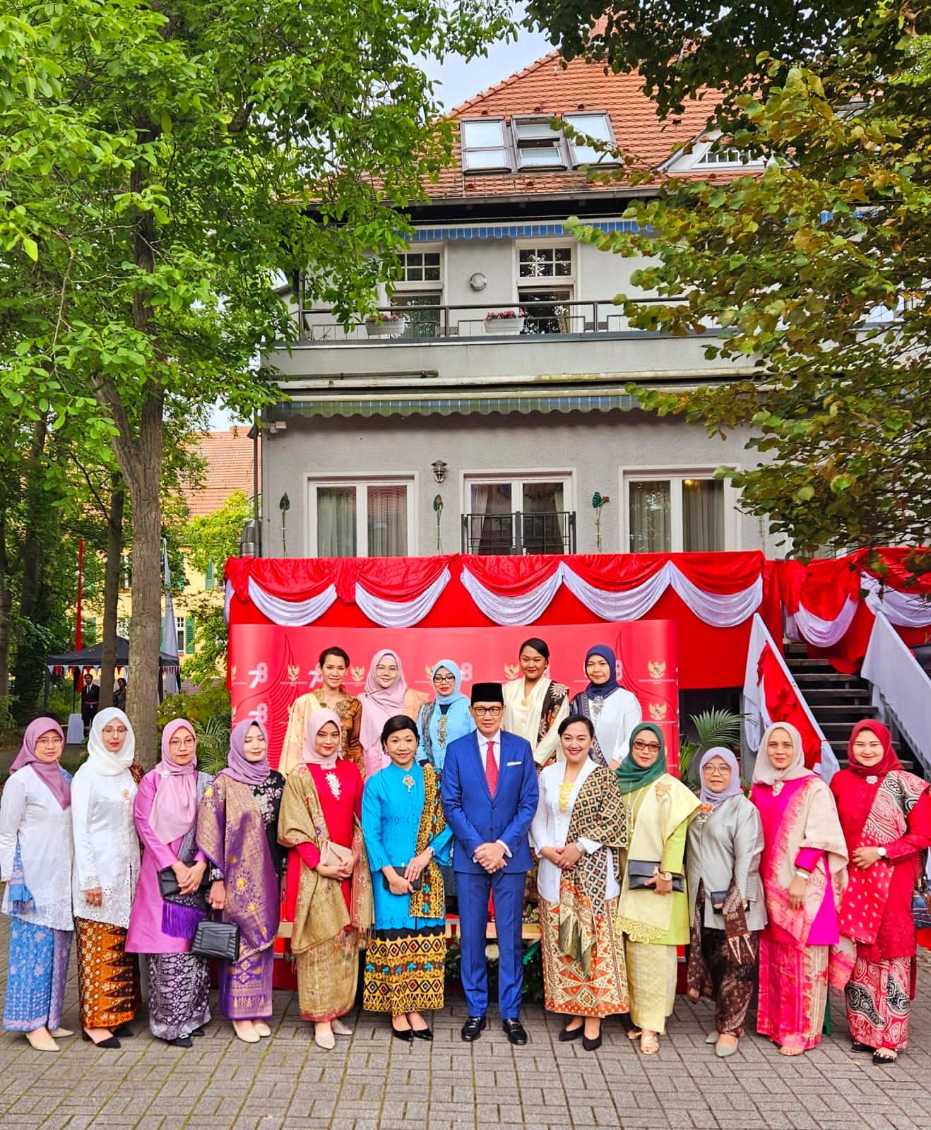 Gelar Upacara dan Pesta Rakyat, Ini Suasana Ceria Warga di Hari Kemerdekaan ke-78 Indonesia di Berlin