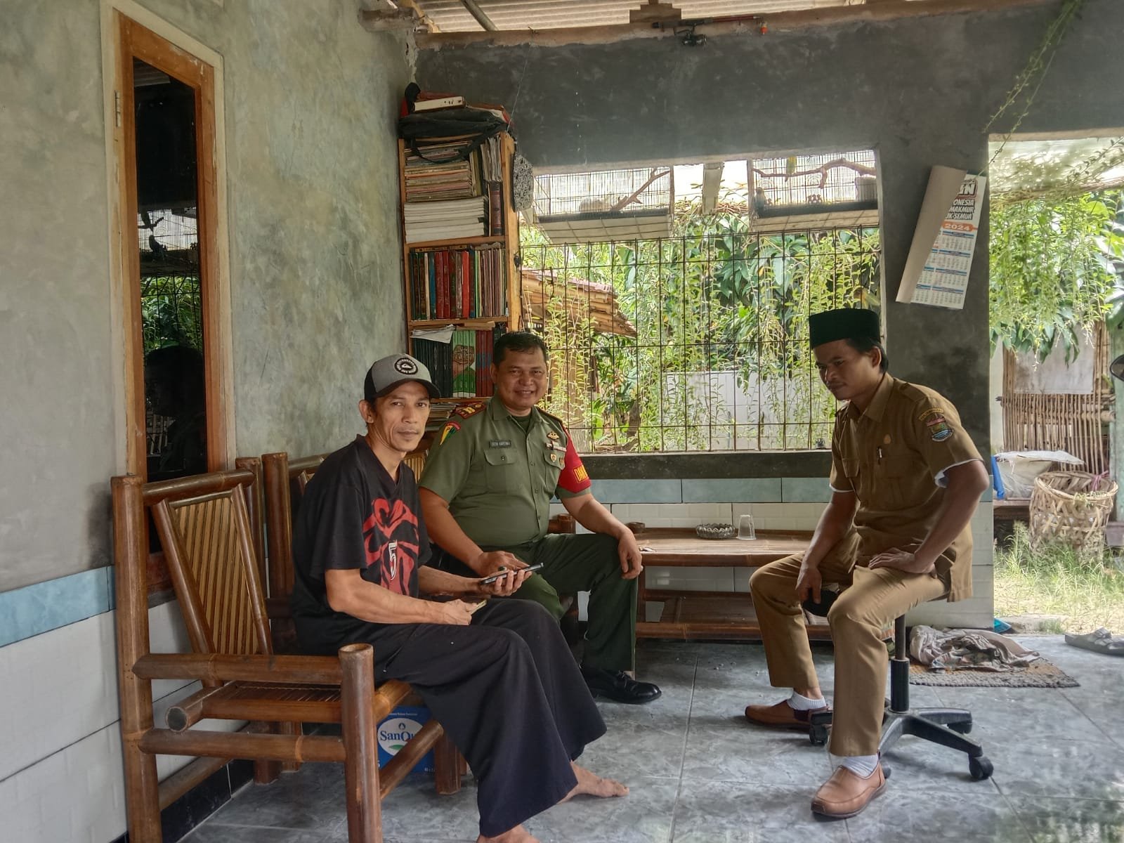 Babinsa dan Kelompok Tani Serba Guna Bersinergi Untuk Ketahanan Pangan Melalui Pompanisasi