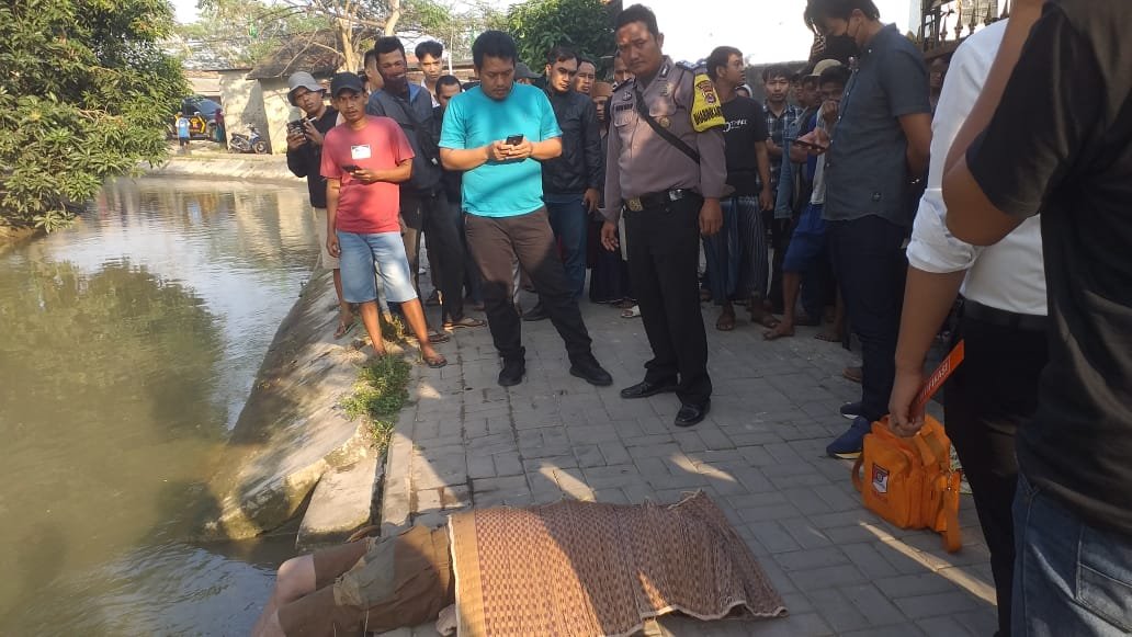Kepolisian Polsek Ciruas Sterilkan Lokasi Temuan Mayat Tanpa Identitas