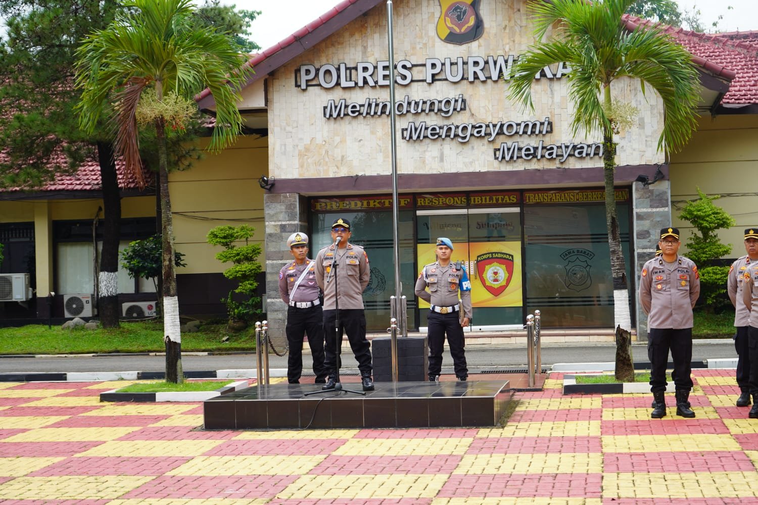 Wakapolres Purwakarta Pimpin Apel Pagi, Tekankan Waspada Investasi Bodong dan Judi Online