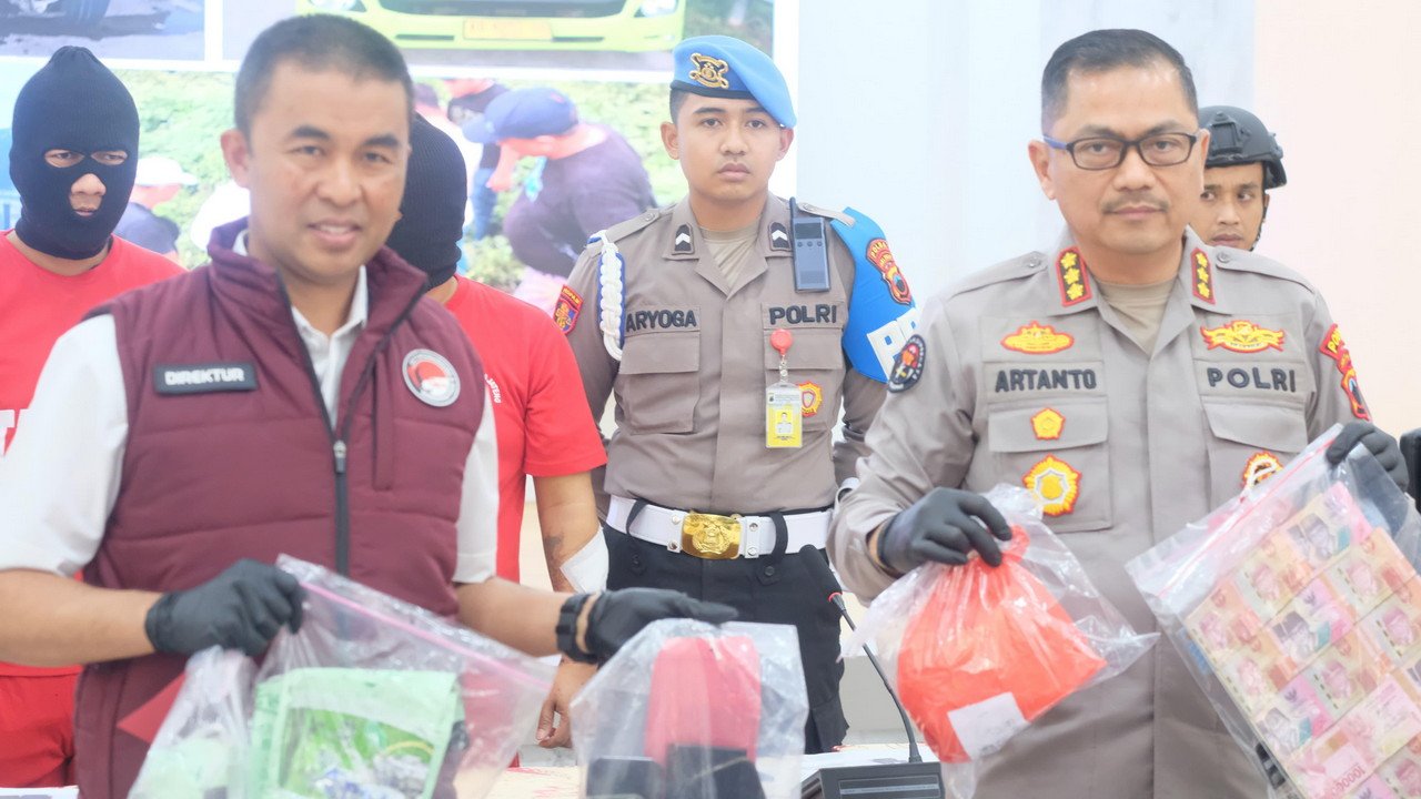 Polda Jateng Ungkap 12 Kg Sabu, Berawal dari Kecelakaan di Jalan Tol