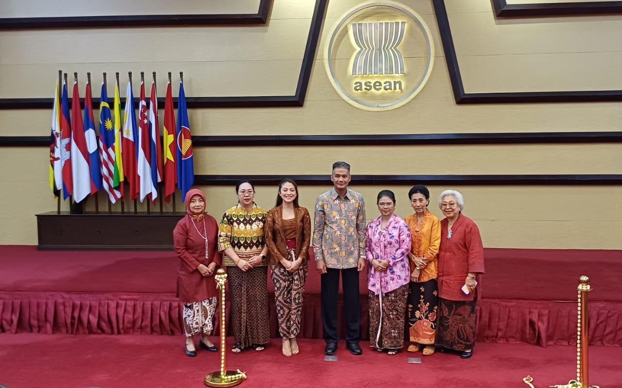Celebrating Batik & Traditional Textile Gelar Talk Show Bertemakan