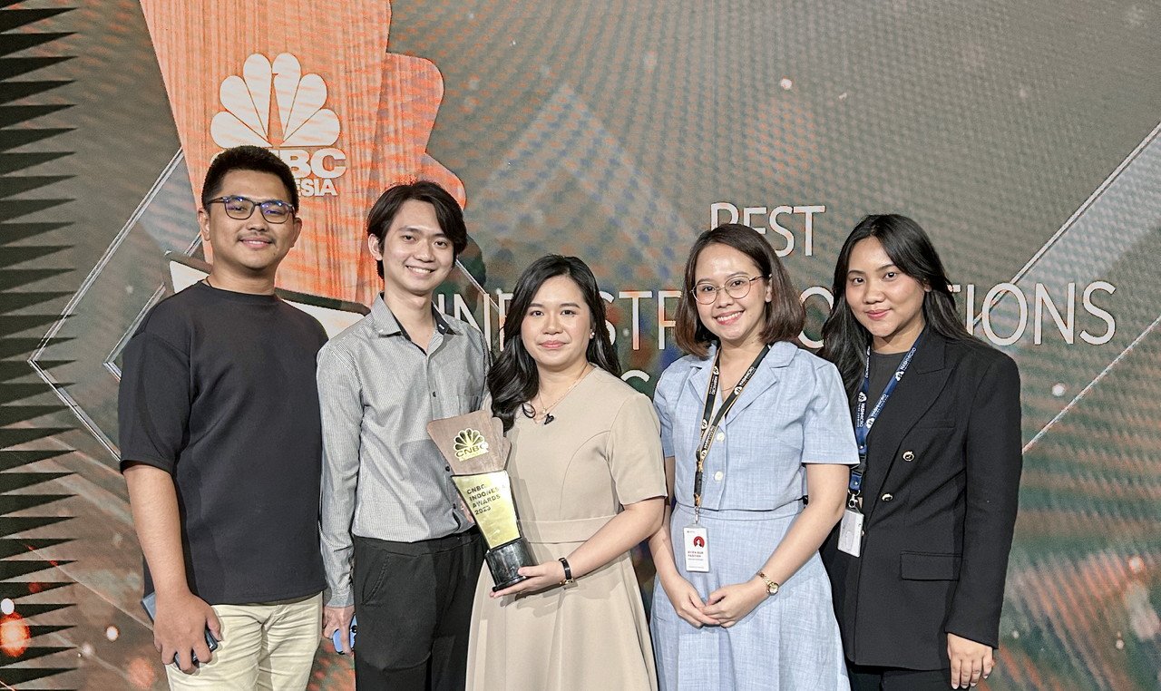 Berhasil Tingkatkan Produktivitas Penggunanya, HashMicro Terima Penghargaan “The Best Business Software 2023”