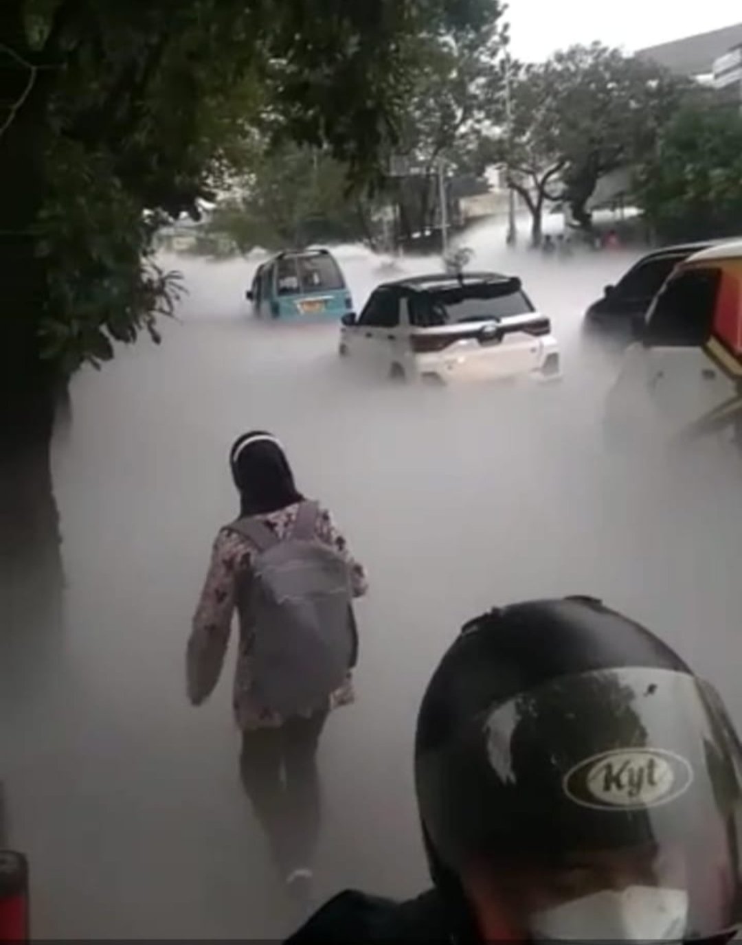 Akibat Kebocoran Gas Pabrik Es di Tangerang Kota, Ribuan Warga di Evakuasi Karena Sangat Berbahaya