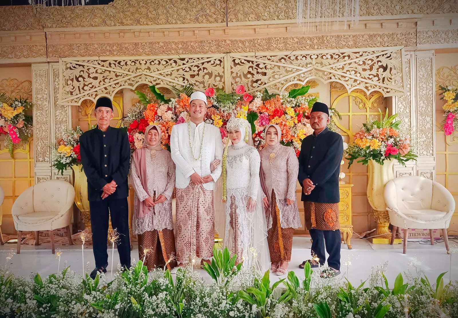 Pernikahan Meriah Putri Ketua Ormas Lapbas Kecamatan Kemiri, Itay