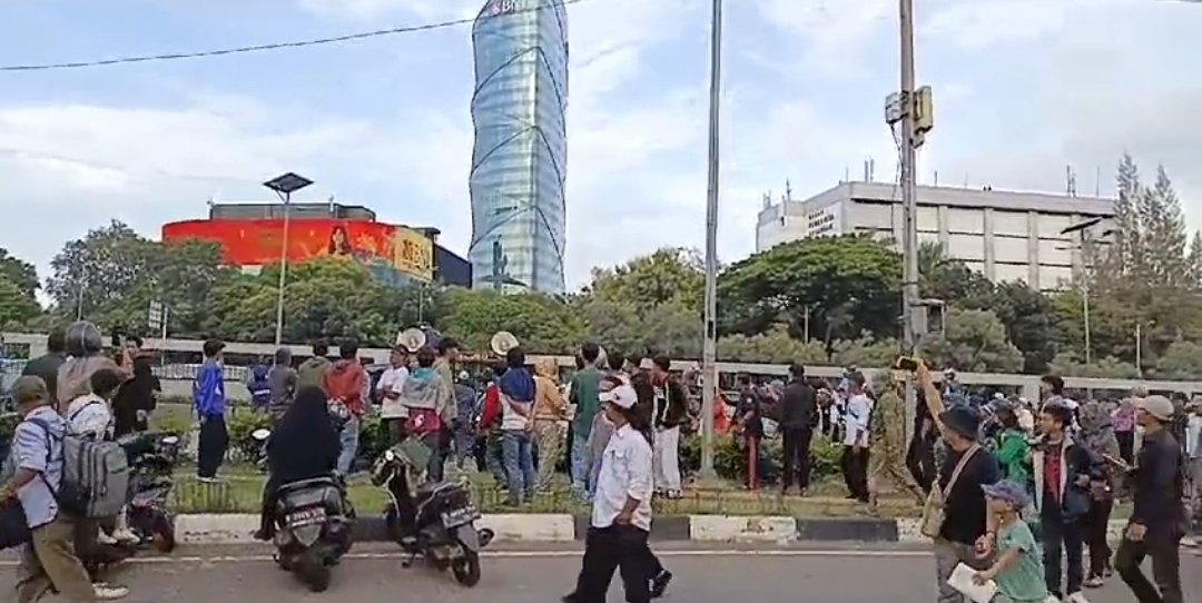 Lain 1 Maret 1949, Lain Pula 1 Maret 2024: Serba-serbi Demonstrasi di DPR