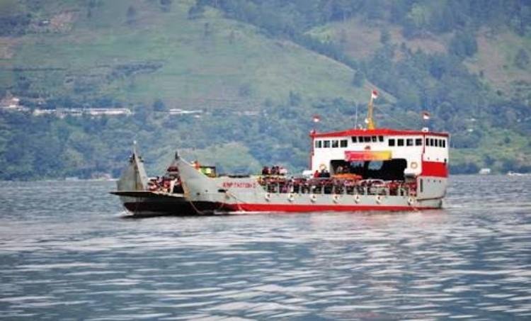 Menjelang Nataru, KSOPP Pastikan Kapal di Danau Toba Penuhi Standar