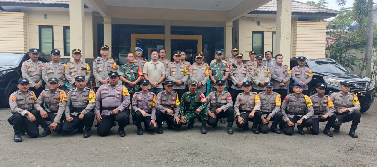 Pastikan Pengamanan Penyimpanan dan Distribusi Logistik PSU, Wakapolda Banten Kunjungi PPK Kecamatan Kibin