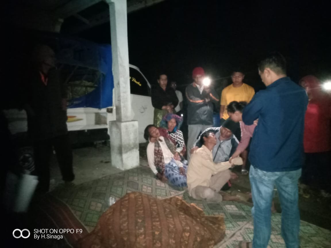 Polres Simalungun Bantu Evakuasi Dua Balita di Simalungun Tewas di Dalam Rumah Saat Terjadi Kebakaran