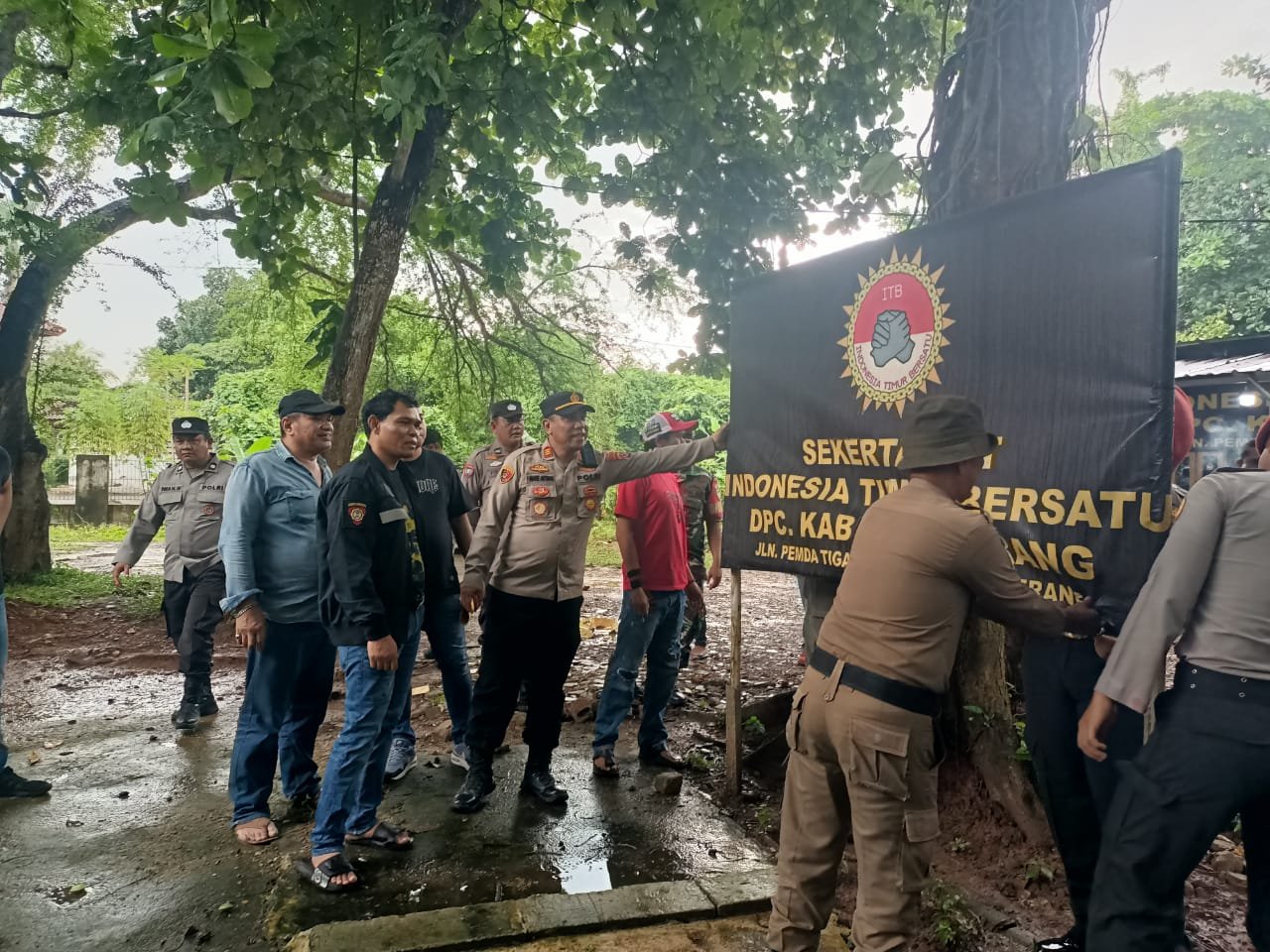 Polresta Tangerang Tindak Tegas Premanisme, Bongkar Pos Ormas di Sejumlah Titik Bersama TNI dan Pemda