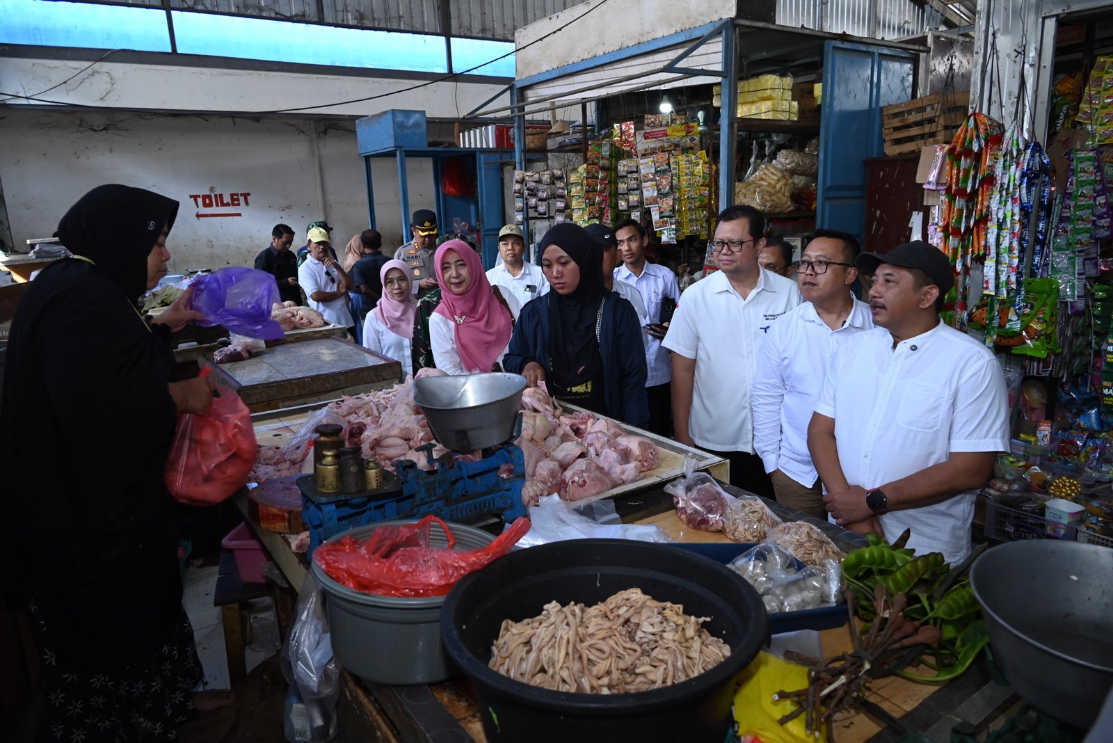 Bupati Karanganyar Gelar Sidak Pasar Karangpandan dan Matesih, Pantau Stabilitas Harga Bahan Pokok