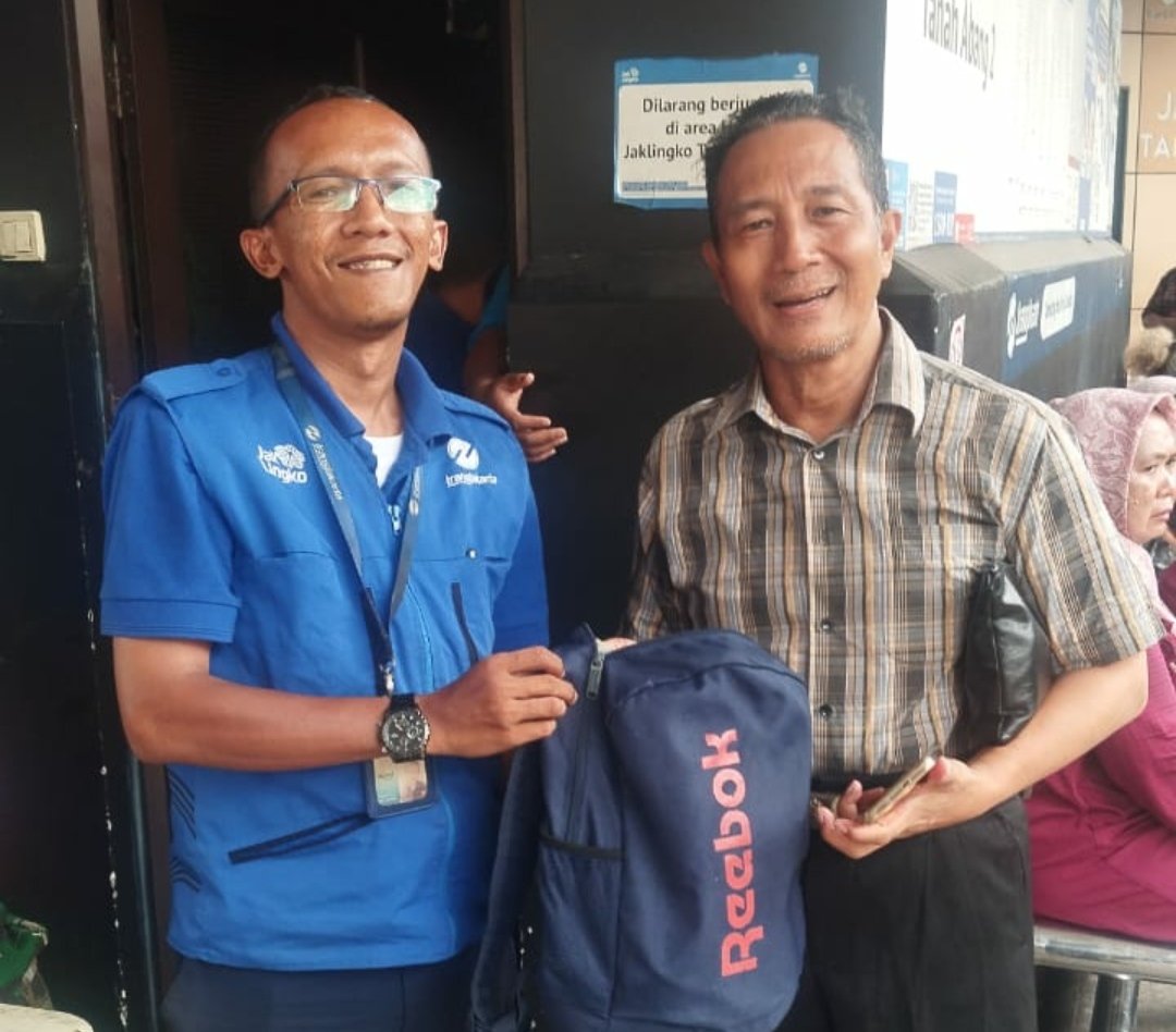 Petugas Trans Jakarta Yang Dedikatif: Pemprov DKI Jakarta Perlu Perhatikan Kesejahteraan Mereka