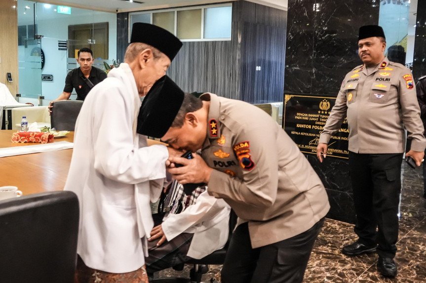Dalam Silaturahmi Kantibmas, Ketua MUI Provinsi Jateng Ucapkan Trimakasih Kepada Irjen Pol Ahmad Lutfhi