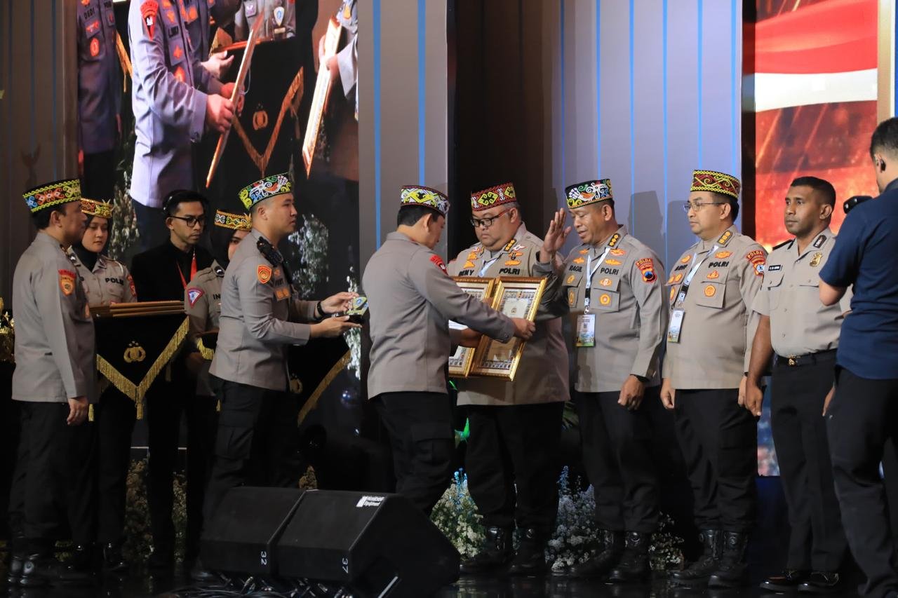 Irjen Pol Ahmad Luthfi Terima Kasih Biro SDM Polda Jateng Telah Menunjukan Prestasi
