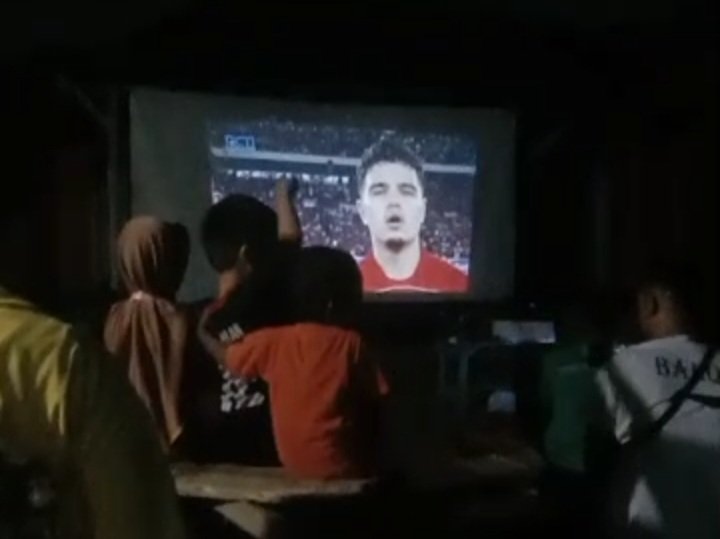Dukung Timnas, Warga Kampung Blok Parigi RT 04 RW 10 Cijujung Sukaraja Bogor Gelar Nobar