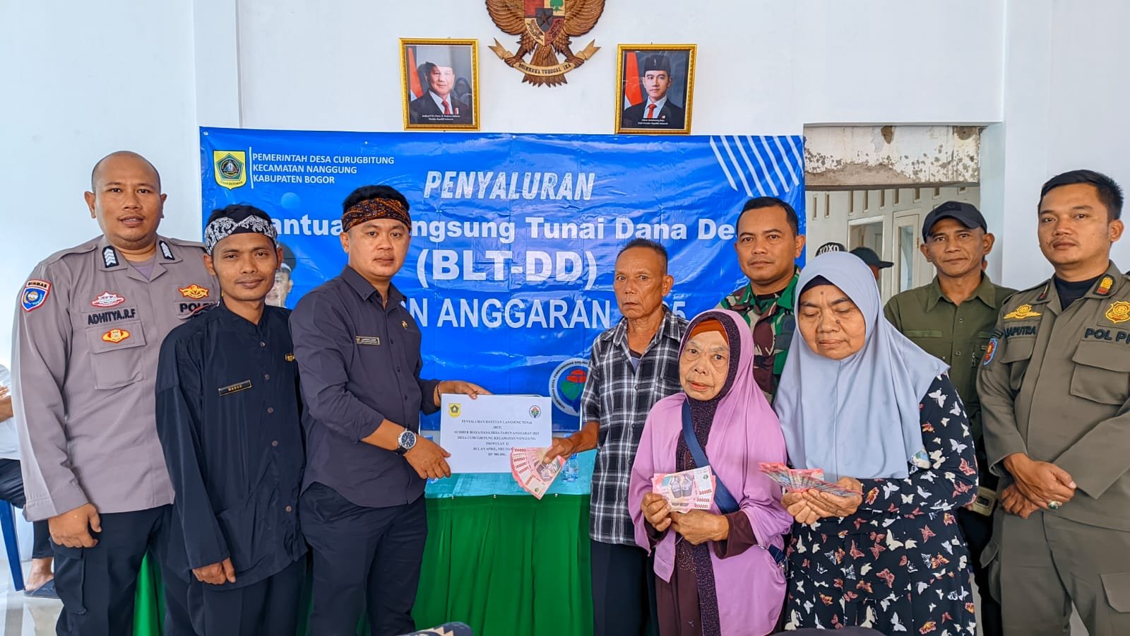 69 KPM Terima BLT-DD Tahap 2 di Curugbitung, Pemdes Prioritaskan Warga Rentan dan Penyakit Tahunan