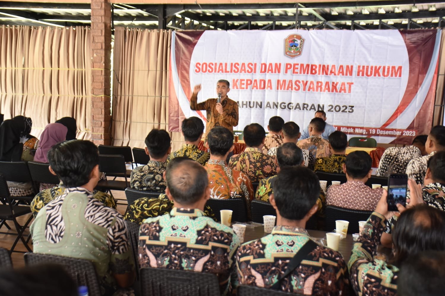 Sosialisasi Pembinaan Hukum Pada Masyarakat Kecamatan Jenawi Kabupaten Karanganyar