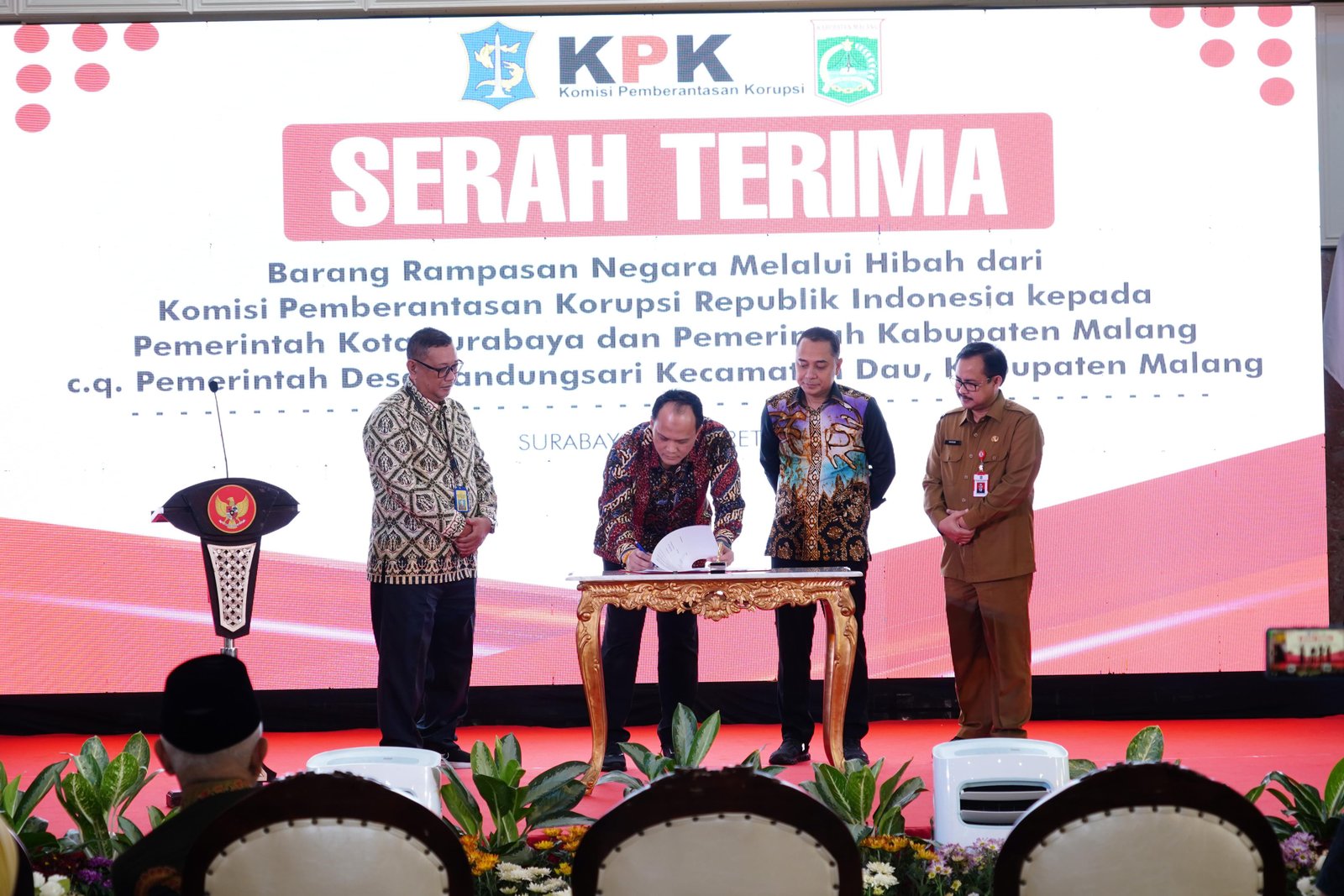 KPK Hibahkan 10 Tanah dan Bangunan kepada Pemkot Surabaya dan Pemkab Malang Senilai Rp15,6 Miliar