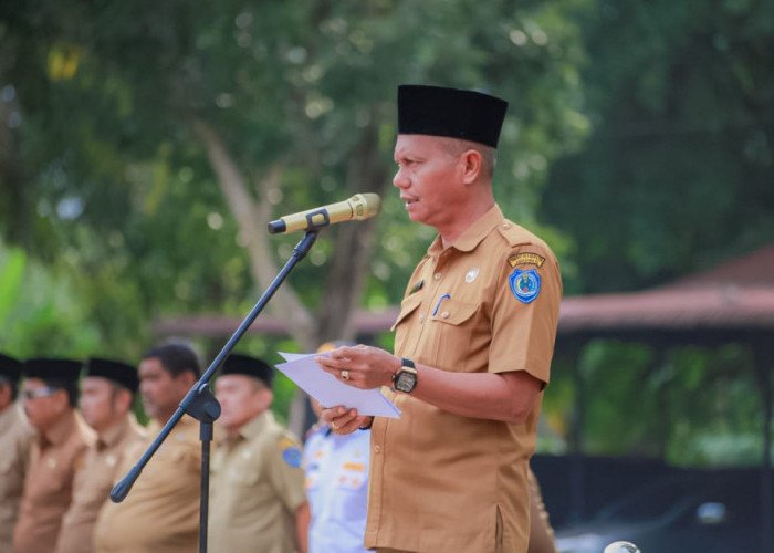 Asisten I Pimpin Apel Gabungan 