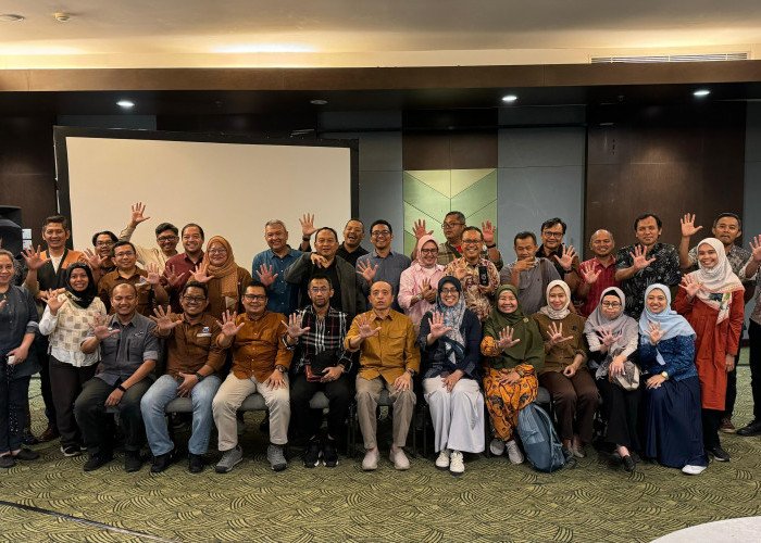 Bambang Hendroyono; Masyarakat Aktor Penting Pengelolaan Hutan yang Produktif dan Berkelanjutan