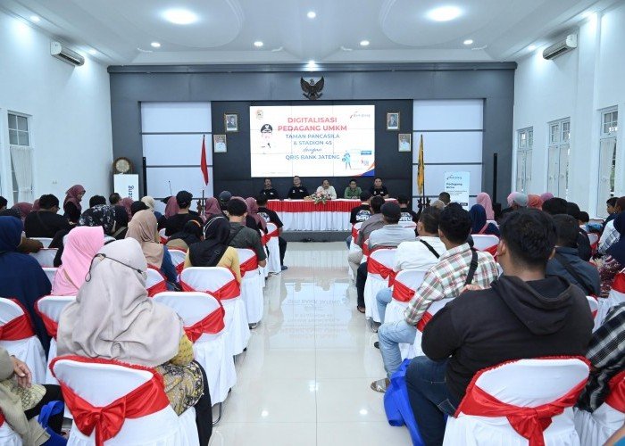 Pemkab Karanganyar Gandeng Bank Jateng Menggelar Acara Digitalisasi Pedagang UMKM Taman Pancasila dan Stadion 