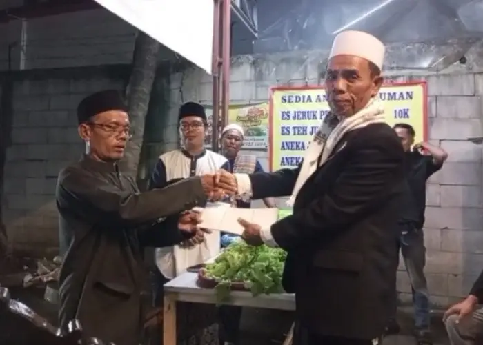 Pawai Obor hingga Santunan Yatim Warnai Peringatan 1 Muharram di RW 10 Desa Cijujung