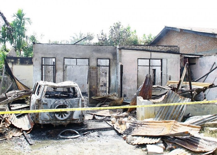 Gencar Beritakan Narkoba Dan BBM Ilegal, Rumah Oknum Wartawan Dibakar OTK