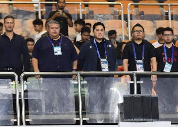 Patrick Kluivert Pantau Langsung Pertandingan Dewa United vs Persija Jakarta di Stadion Pakansari Bogor