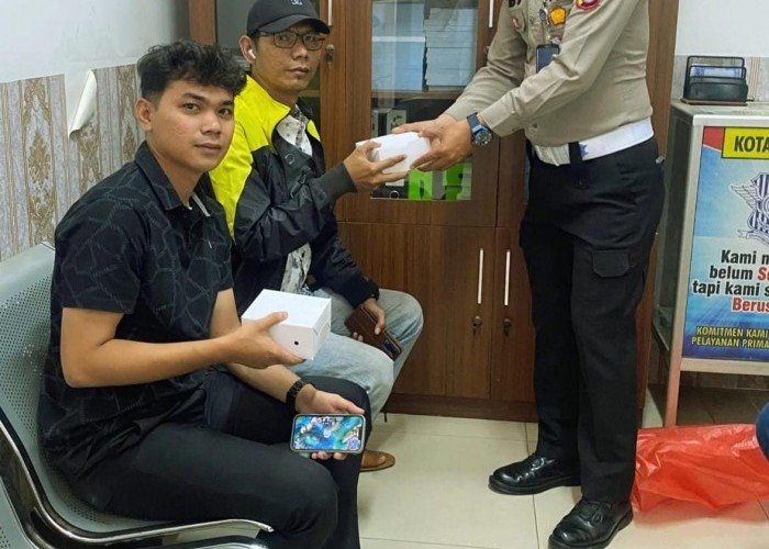 Satlantas Polres Serang Gelar Jumat Berkah di Gedung Satpas Dan UPT Samsat