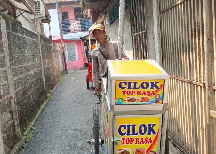 Taufik Penjual Cilok Lebih Dari Setahun Ini Mengaku Raup Keuntungan Belasan Juta
