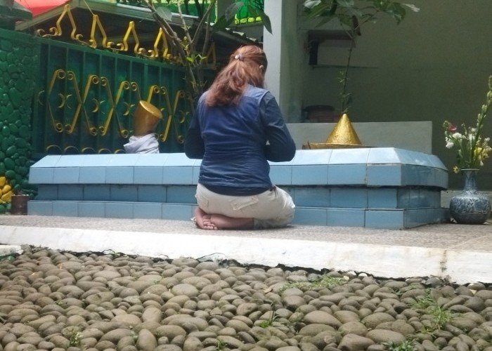 Menyusuri Sejarah Kerajaan Pajajaran di Makam Keramat Kebun Raya Bogor
