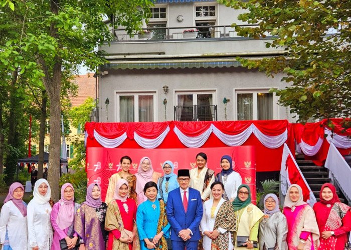 Gelar Upacara dan Pesta Rakyat, Ini Suasana Ceria Warga di Hari Kemerdekaan ke-78 Indonesia di Berlin