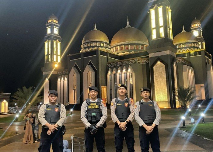 Sat Samapta Polres Aceh Tenggara Lakukan Giat Pengamanan Salat Isya dan Tarawih di Tempat Ibadah