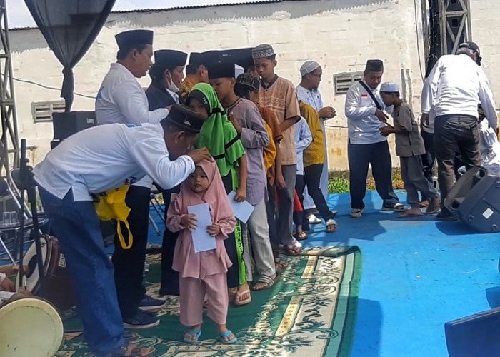 Santunan Yatim Digelar Paguyuban Masyarakat Desa Rawapanjang di Momen Agustusan 