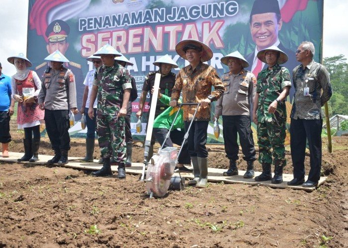 Pemkab Karanganyar Mendukung Asta Cita Terwujudnya Suasembada Pangan Program Presiden Prabowo Subianto