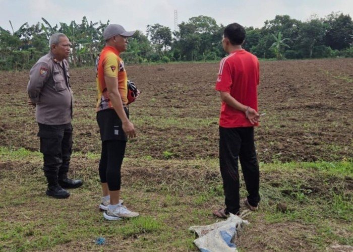 Kapolsek Serang Polresta Serkot bersama Kanit Binmas Tinjau dan Motivasi Petani