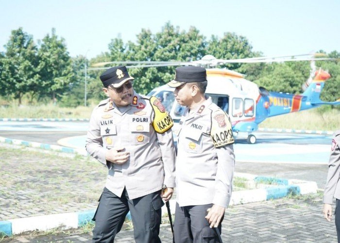  Kapolres Purwakarta Dampingi Kapolda Jabar Cek Arus Balik Lebaran 2025