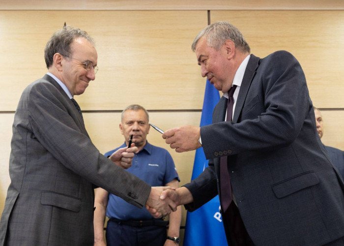 Kepala Perusahaan Antariksa Rusia Roscosmos Yury Borisov Menyetujui Jadwal Pembangunan Stasiun Orbital Rusia