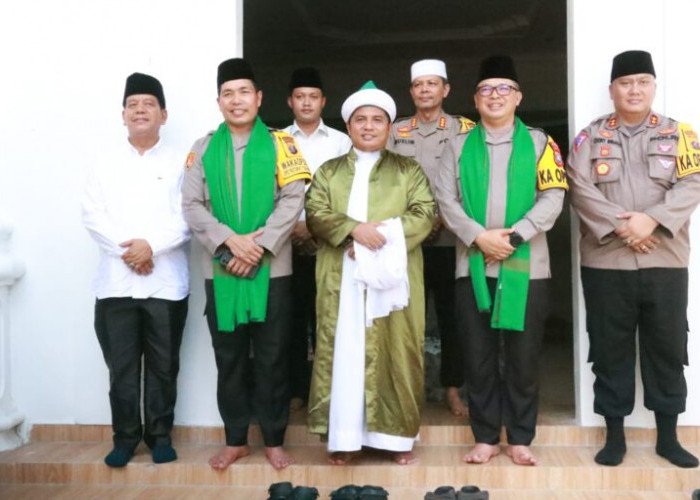 Kapolres Simalungun Mendampingi Safari Ramadhan Kapolda Sumut di Pondok Persulukan TGB