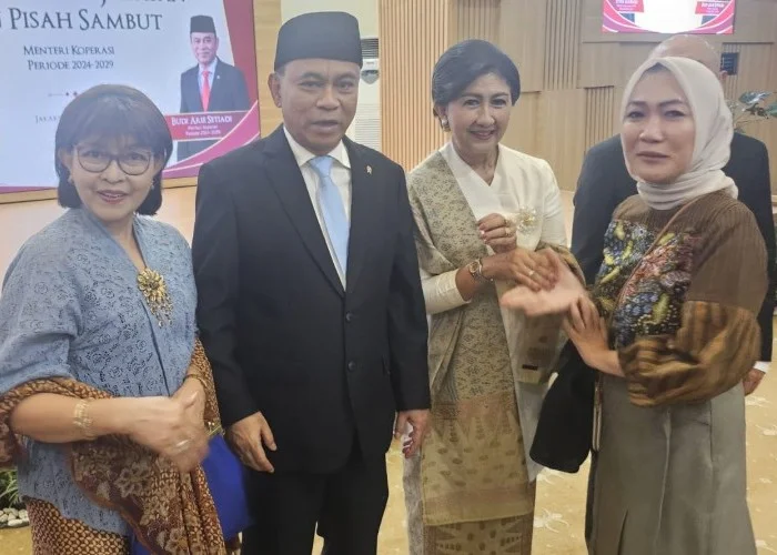 Kenang Rektor Unipi Tangerang Prof.Dr.Dra.Francisca Sestri G.M.M., Hadiri Pelantikan Menteri Koperasi Budi Ari