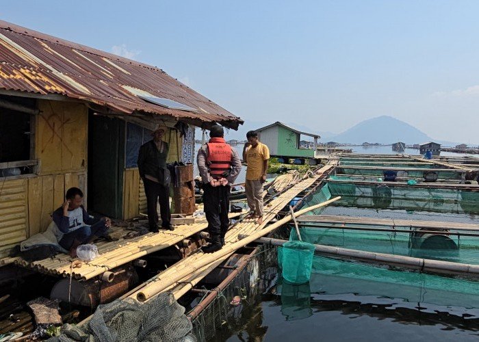 Sampaikan Pesan Kamtibmas, Satpolairud Polres Purwakarta Gelar Sambang Masyarakat Pesisir