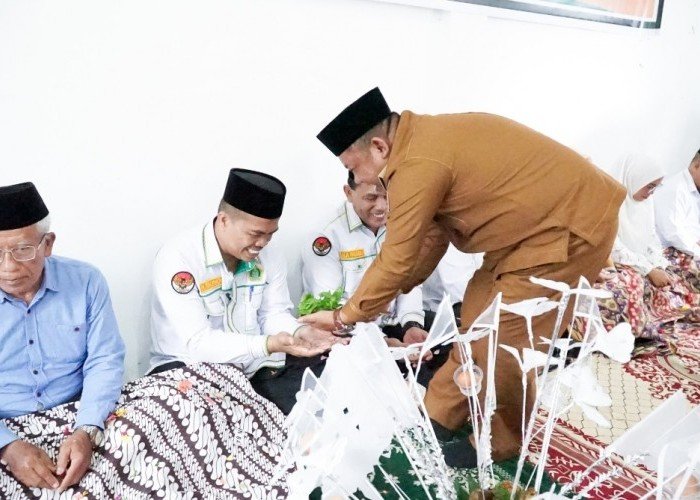 Beri Upa-upa, Ini Pesan Wakil Bupati Kepada Calon Jama'ah Haji Keluarga Besar MUI Labuhanbatu 