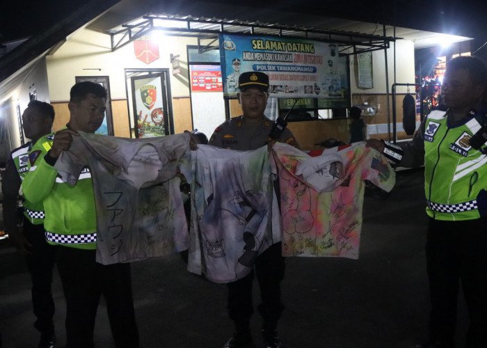 Cegah Konvoi dan Corat Coret Lulusan Sekolah, Polisi Polsek Tawangmangu Bubarkan Kerumunan
