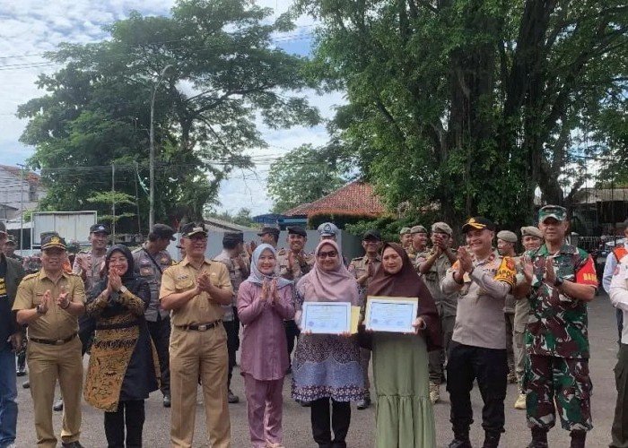 Gagalkan Aksi Pencurian, Dua Emak-emak Diberi Penghargaan oleh Pemkab Bogor
