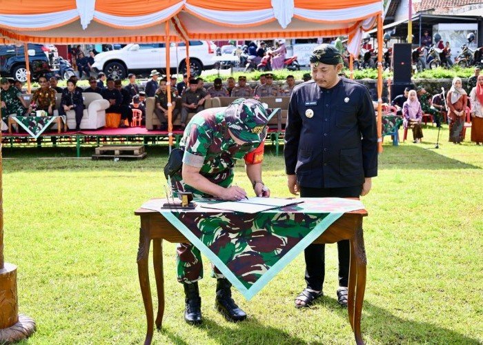 Upacara Penutupan TMMD Sengkuying Tahap I Tahun  2025 Desa Karang Karangpandan