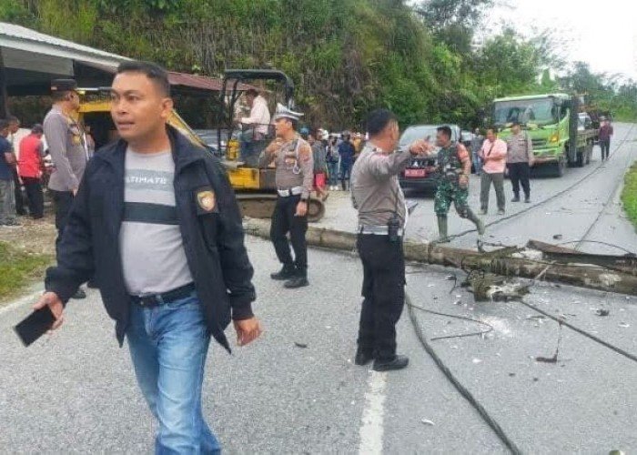 Gempa di Tapanuli Utara Mengakibatkan Longsor dan Akses Jalan Lintas Tarutung-Sipirok Terputus
