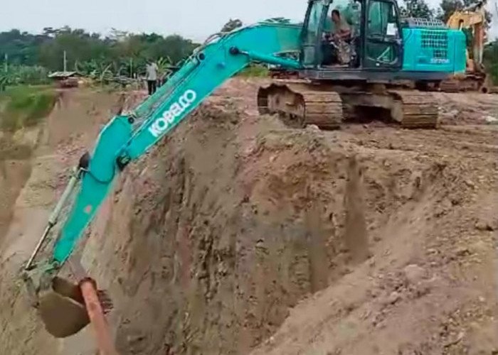 Exsavator Terbalik di Galian Pasir, Operator Tertimpa Meninggal di Lokasi Kejadian